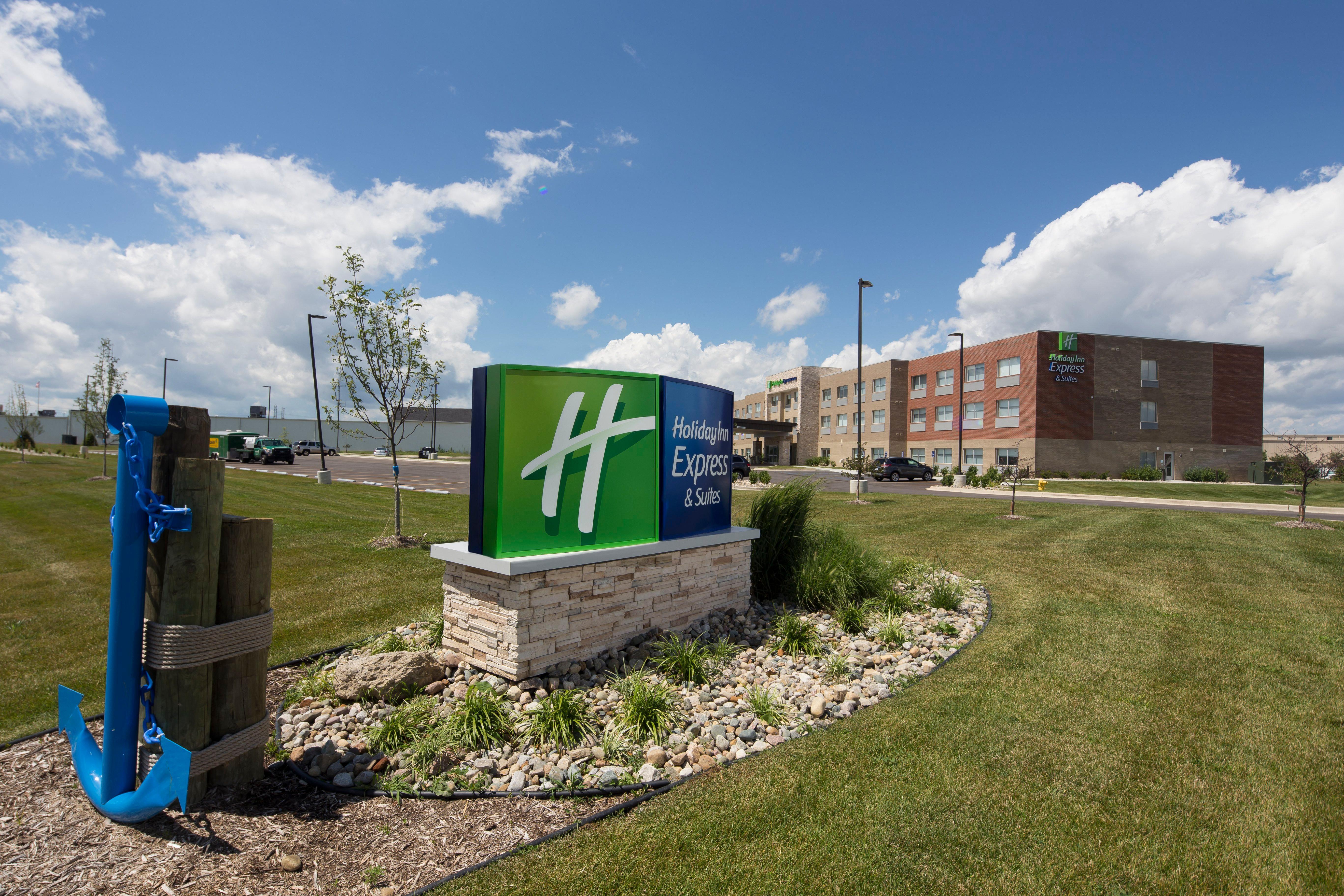 Holiday Inn Express & Suites Monroe By Ihg Exterior foto